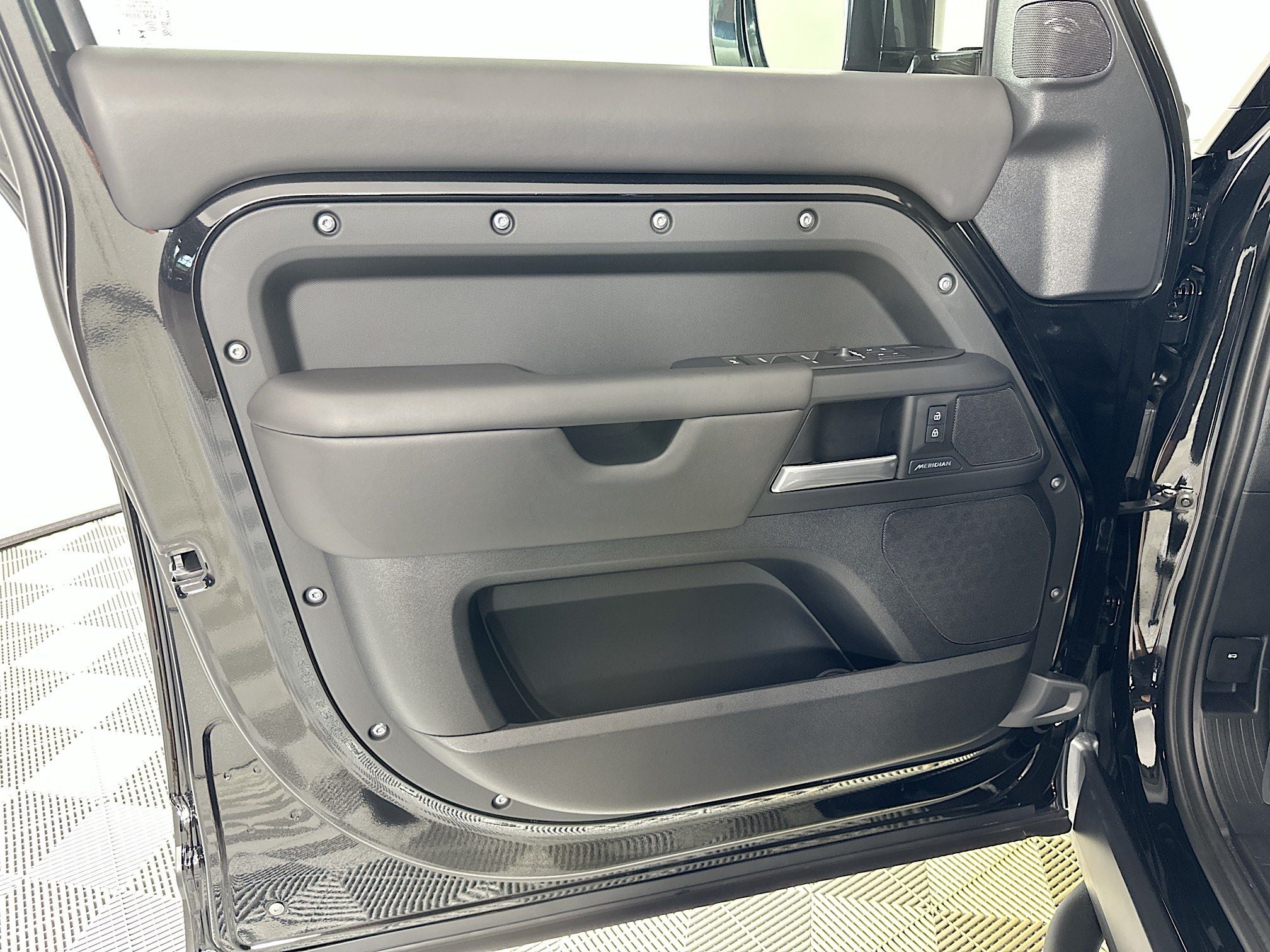 2026 Land Rover Defender 110 S