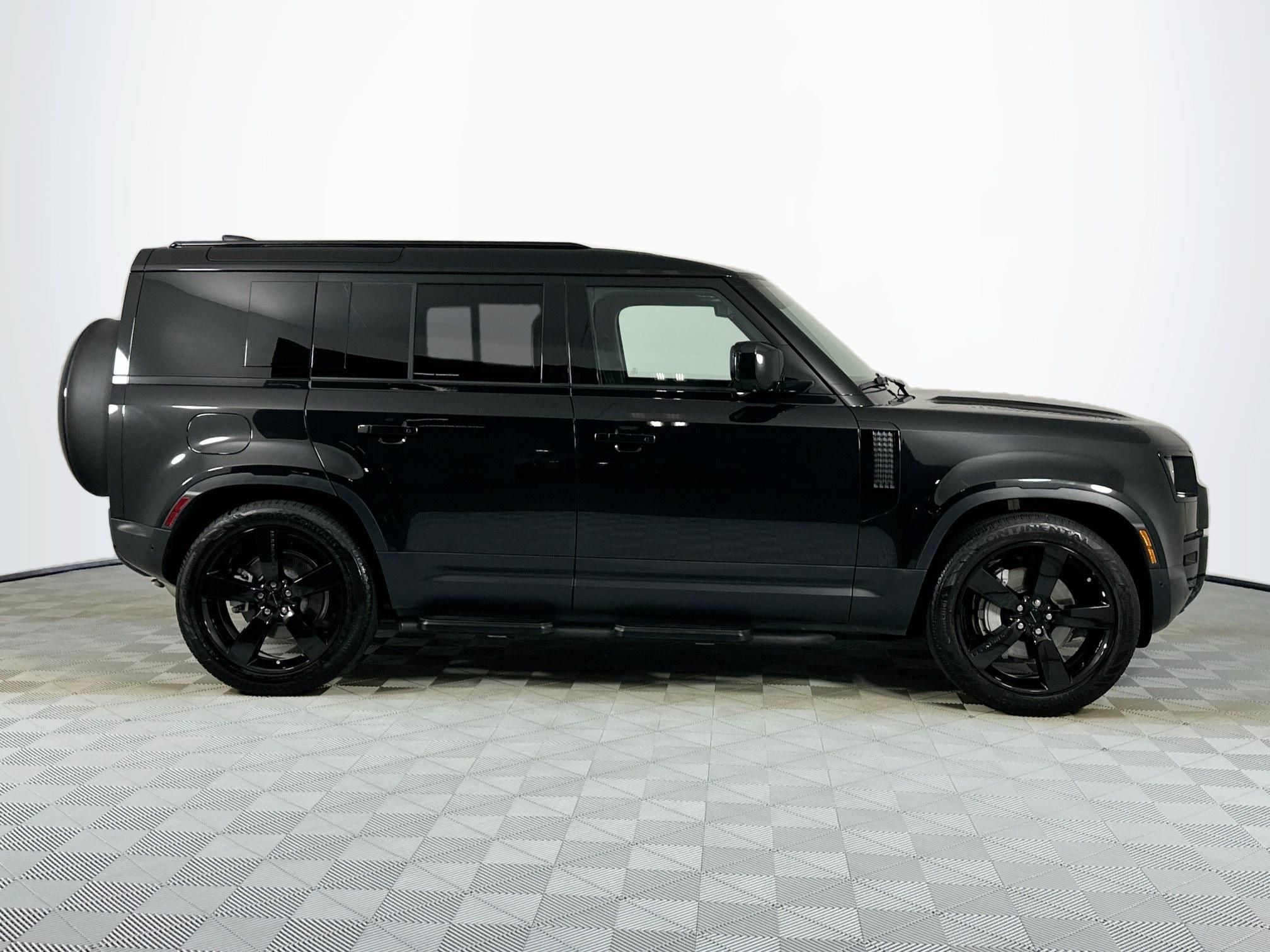 2026 Land Rover Defender 110 S