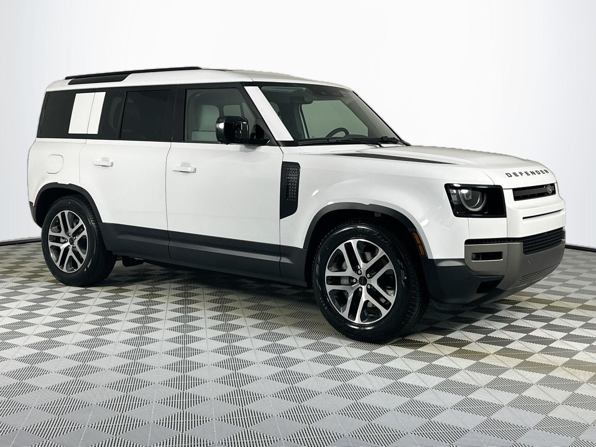 2026 Land Rover Defender 110 S