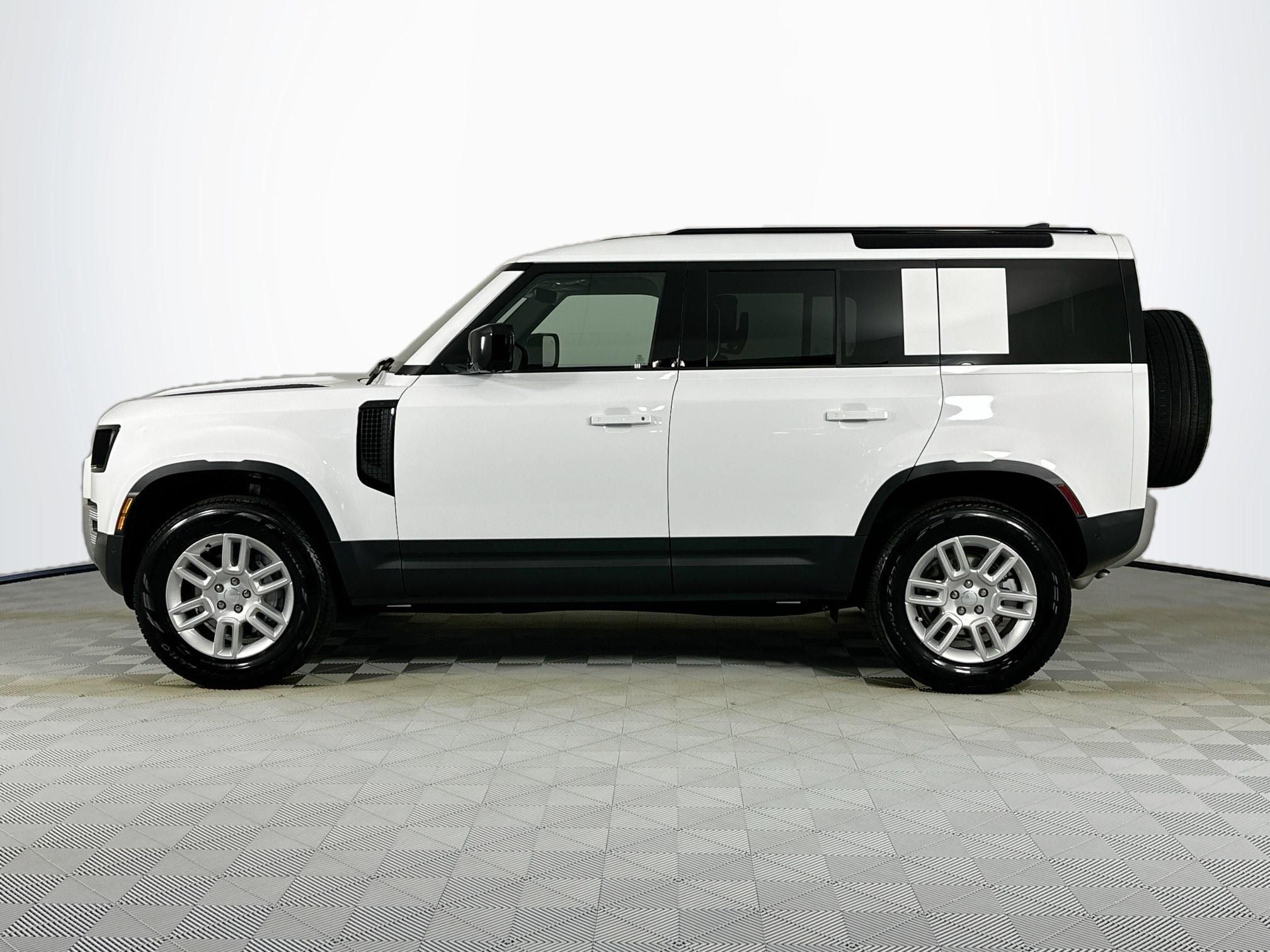 2025 Land Rover Defender 110 S