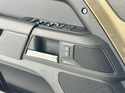 2025 Land Rover Defender 110 S
