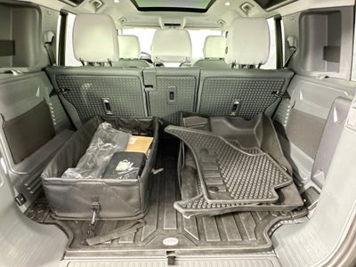 2025 Land Rover Defender 110 S
