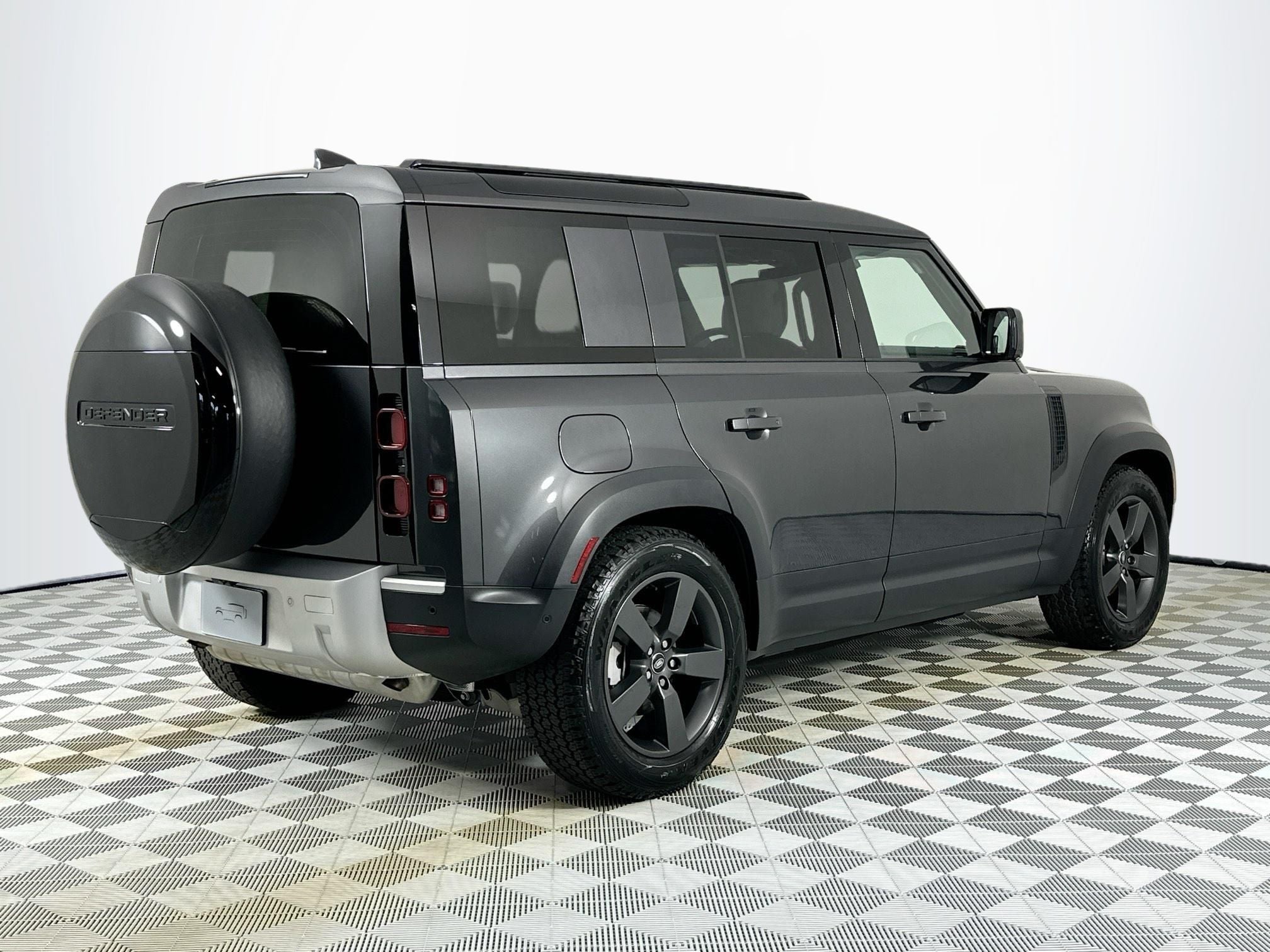 2025 Land Rover Defender 110 S