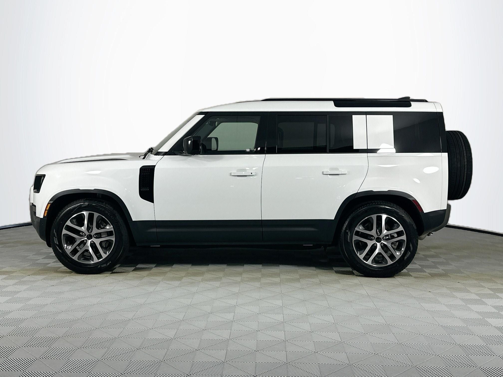 2026 Land Rover Defender 110 S
