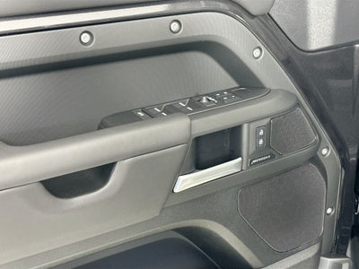2025 Land Rover Defender 110 S