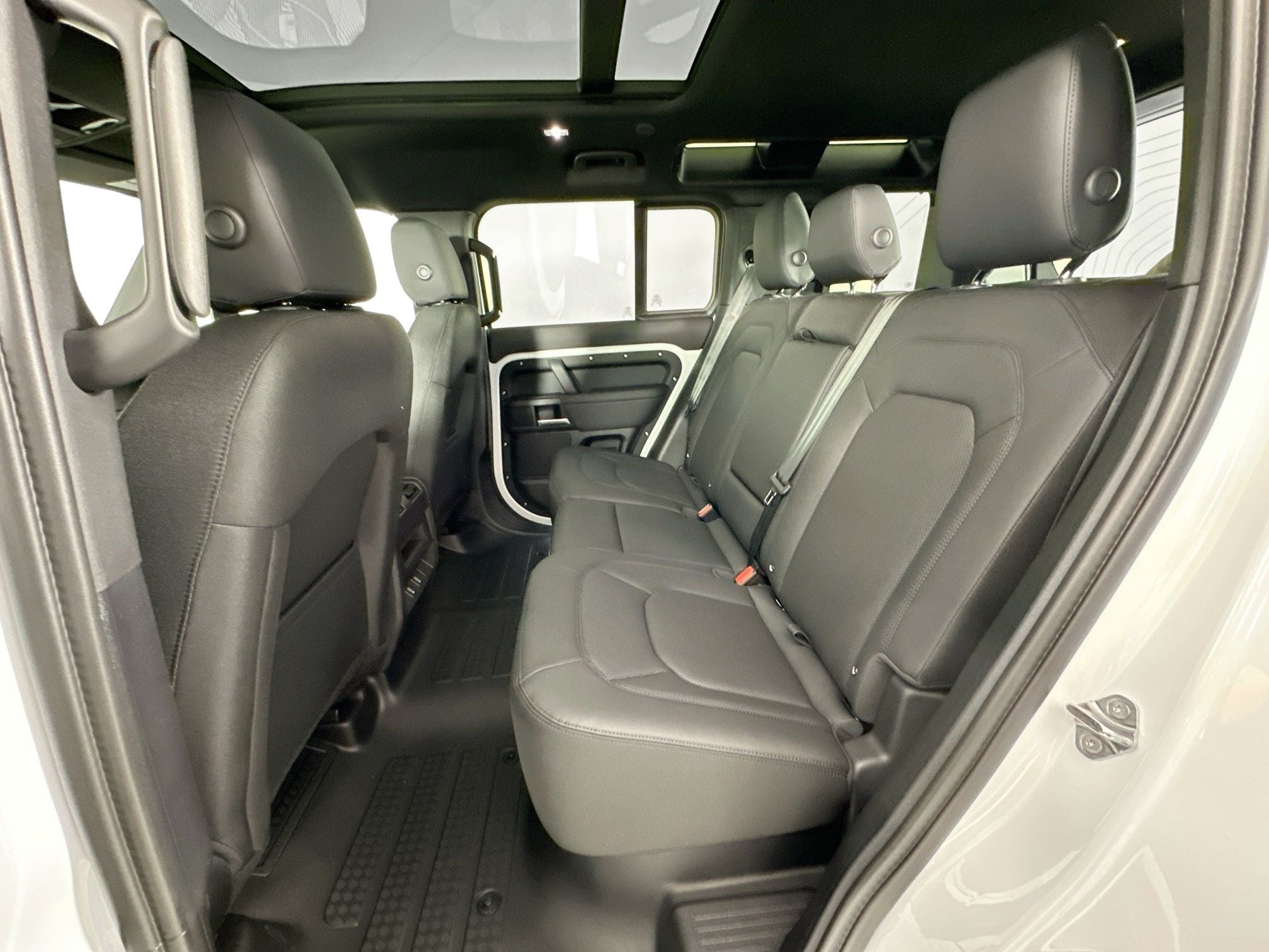 2026 Land Rover Defender 110 S