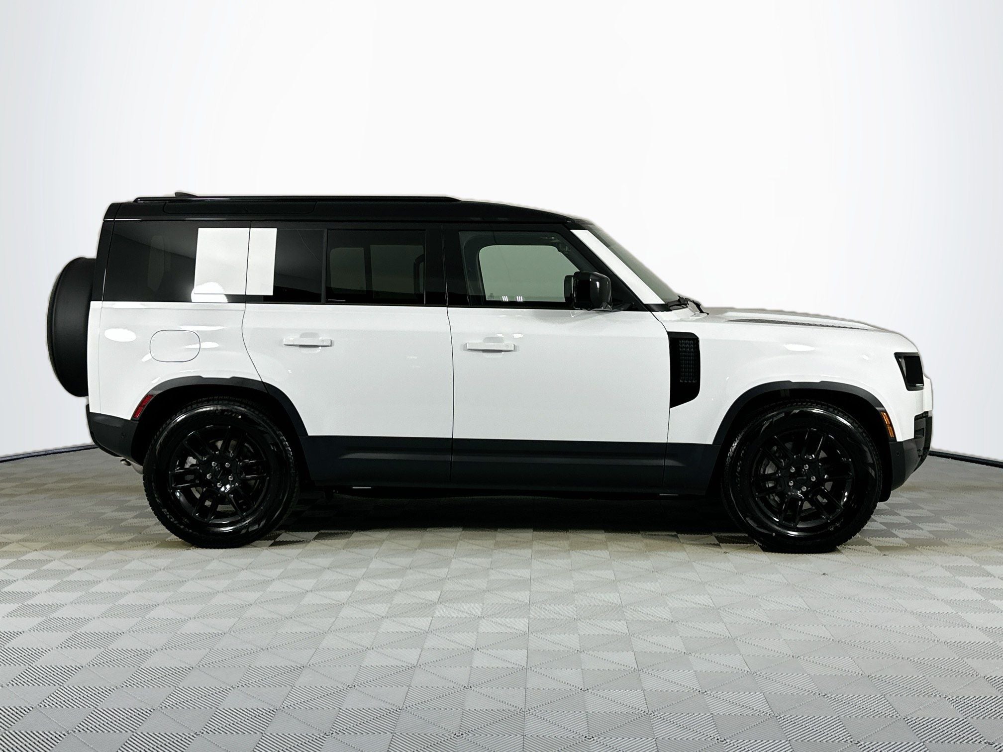 2026 Land Rover Defender 110 S