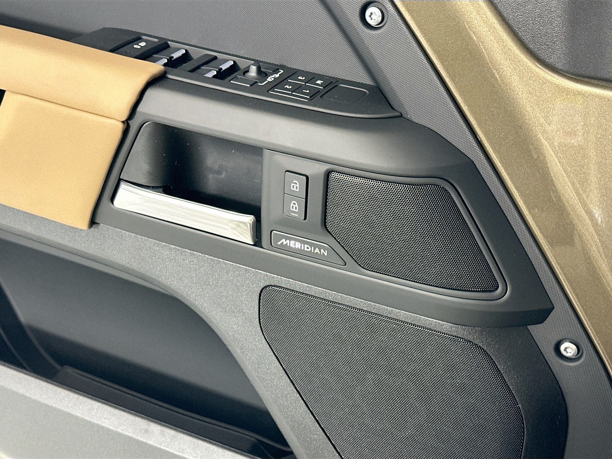 2026 Land Rover Defender 110 S