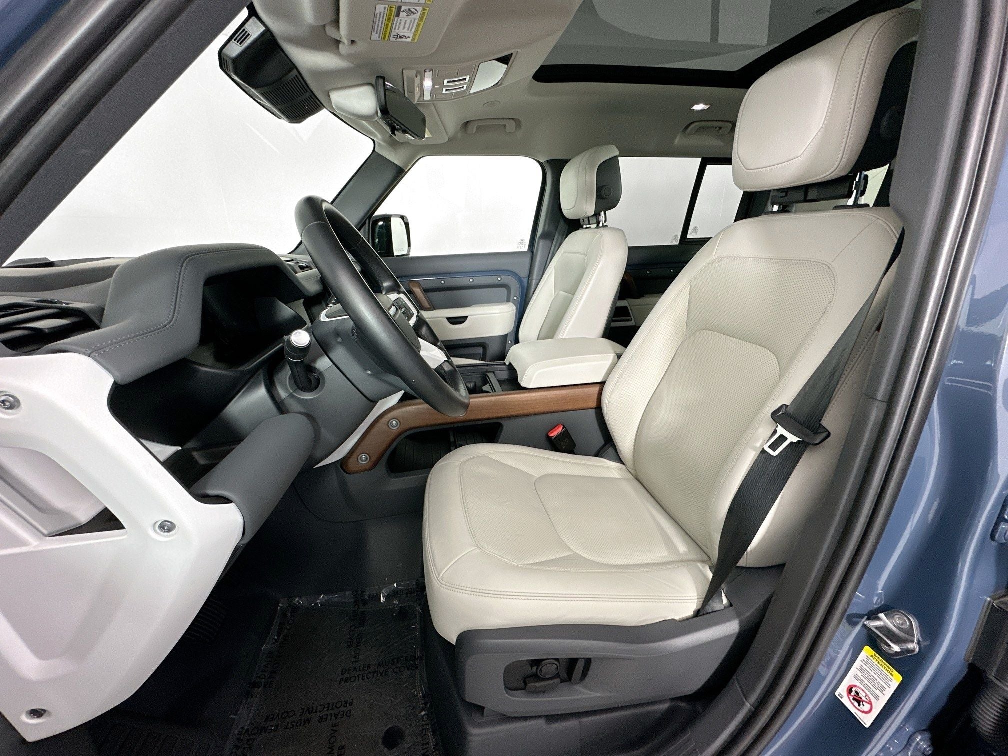 2024 Land Rover Defender 110 SE