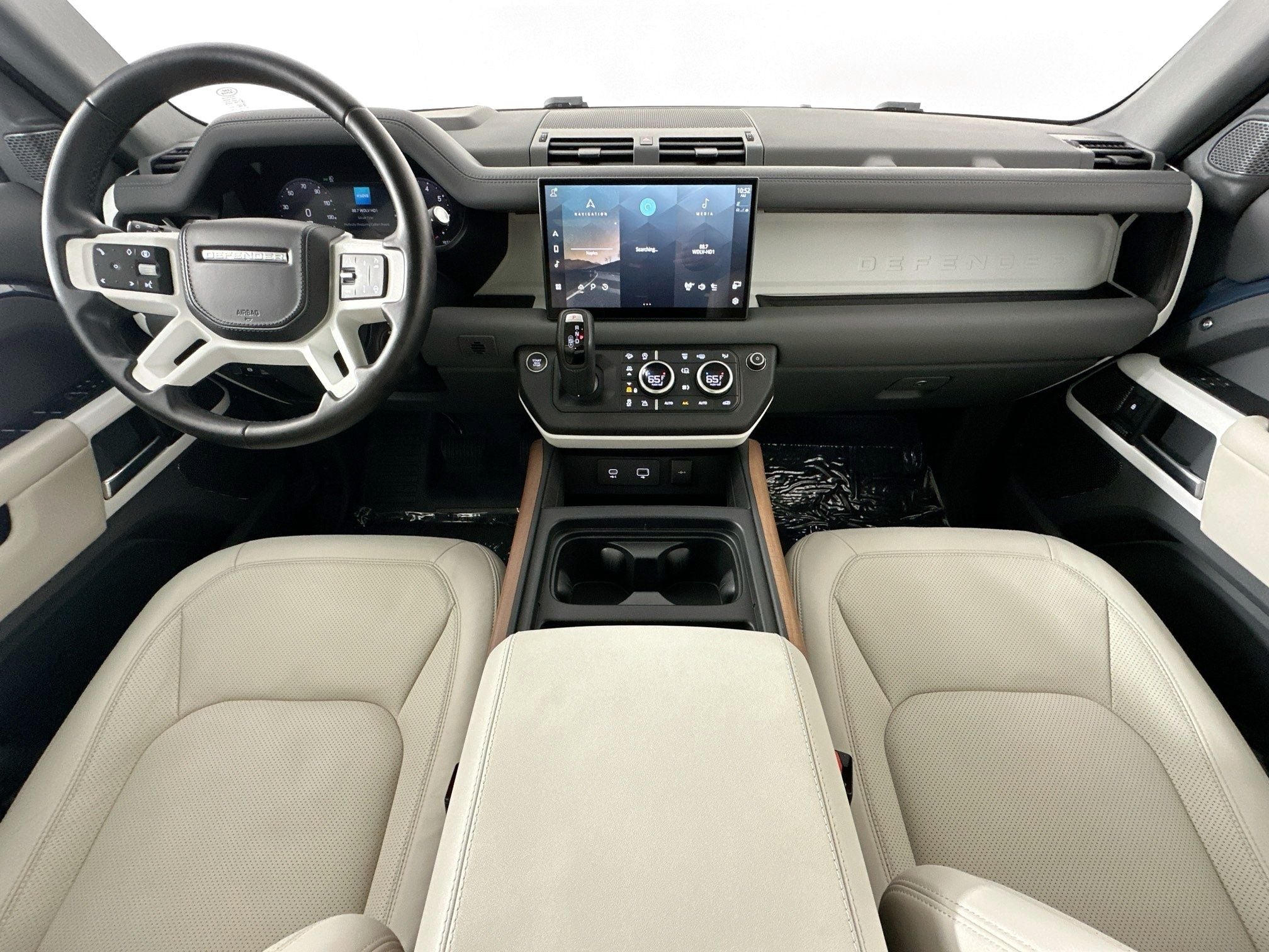 2024 Land Rover Defender 110 SE