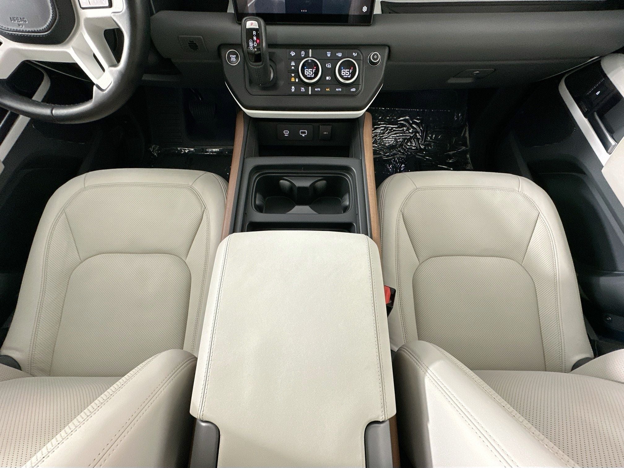 2024 Land Rover Defender 110 SE