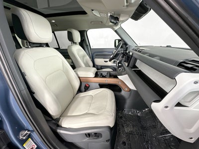 2024 Land Rover Defender 110 SE