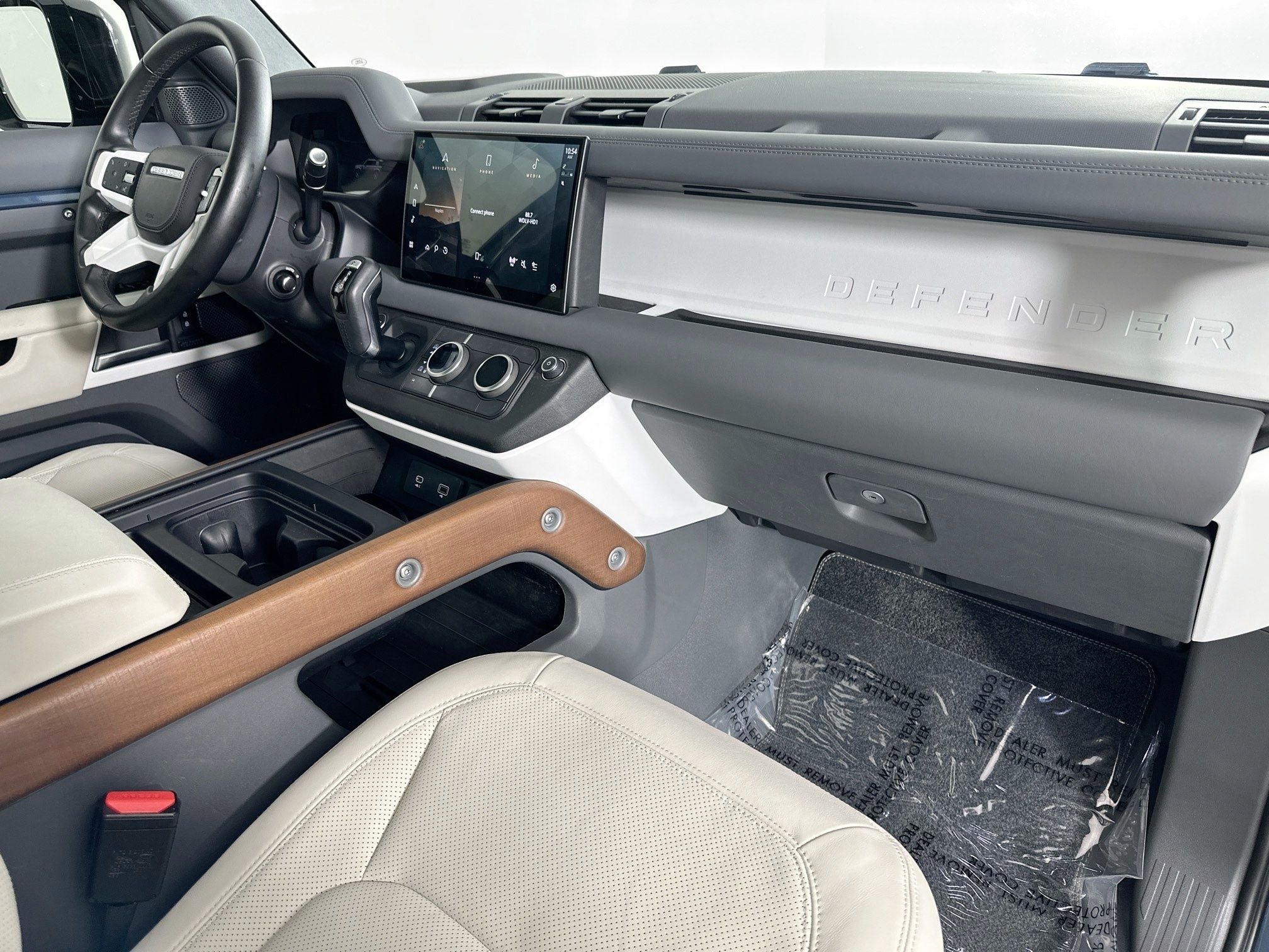 2024 Land Rover Defender 110 SE