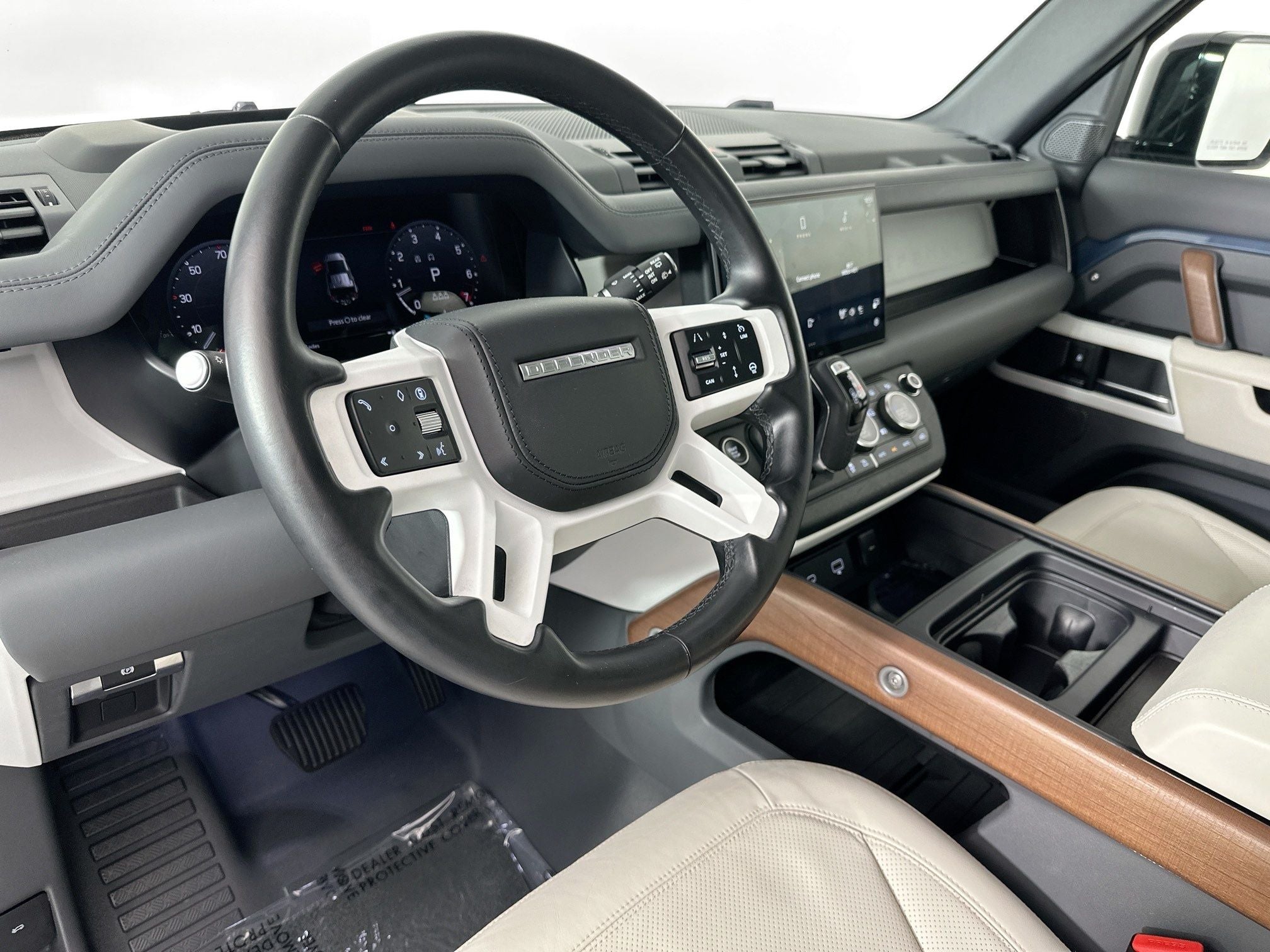 2024 Land Rover Defender 110 SE