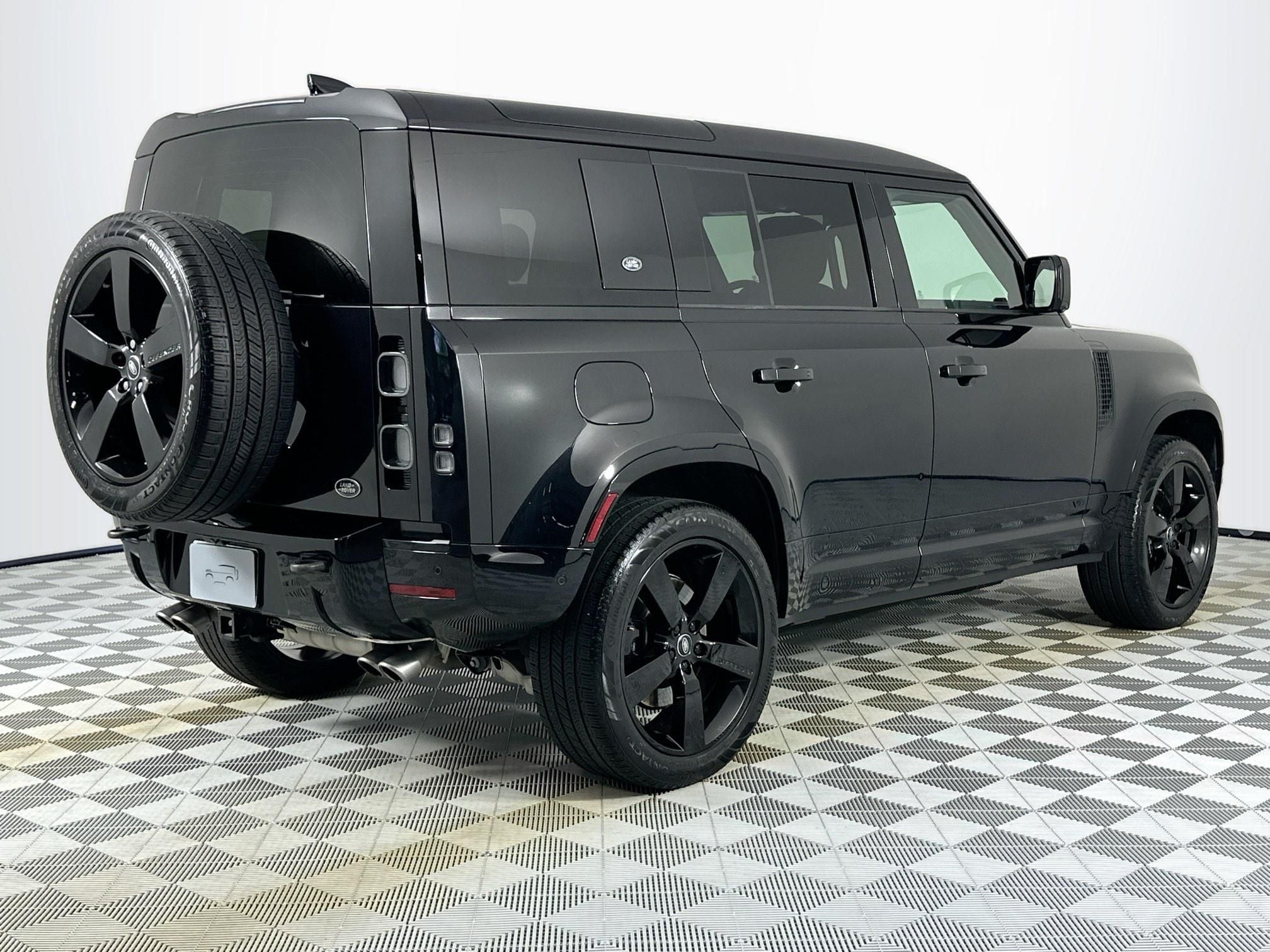 2023 Land Rover Defender 110 V8