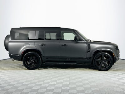2025 Land Rover Defender 130 V8