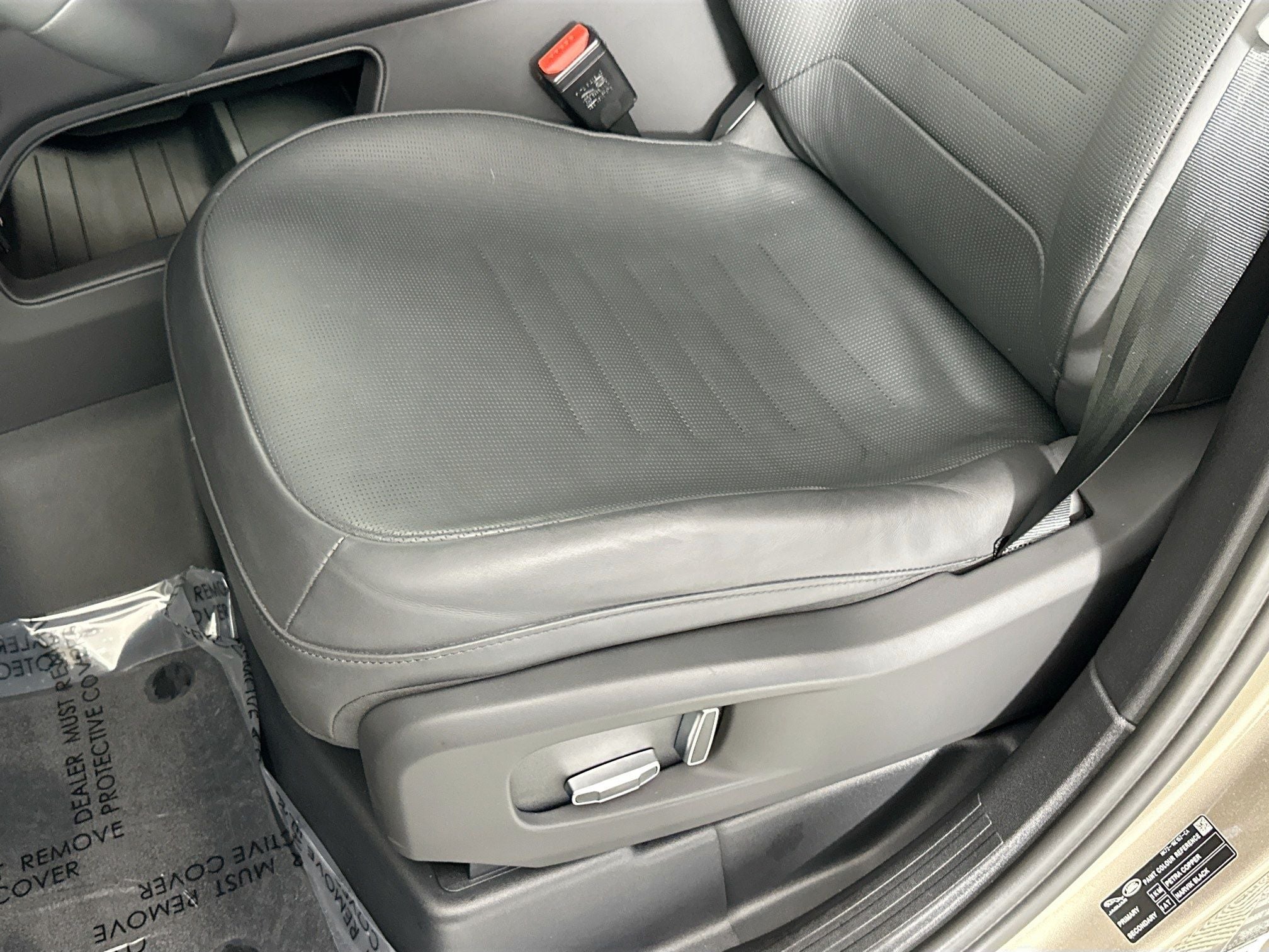 2025 Land Rover Defender 110 OCTA