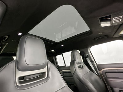 2025 Land Rover Defender 110 OCTA
