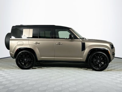 2025 Land Rover Defender 110 OCTA