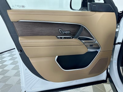 2025 Land Rover Range Rover Plug-In Hybrid SE