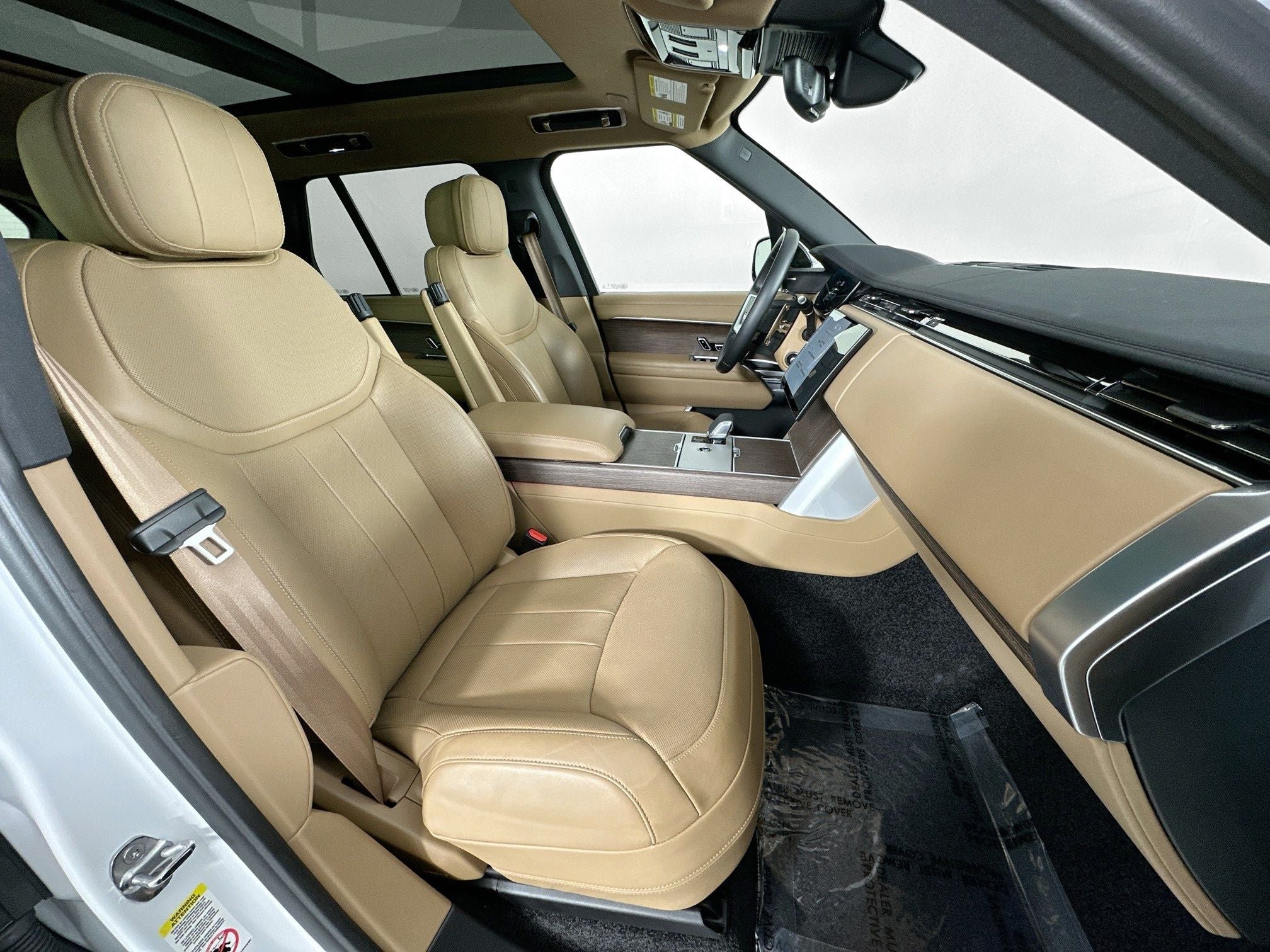 2025 Land Rover Range Rover Plug-In Hybrid SE