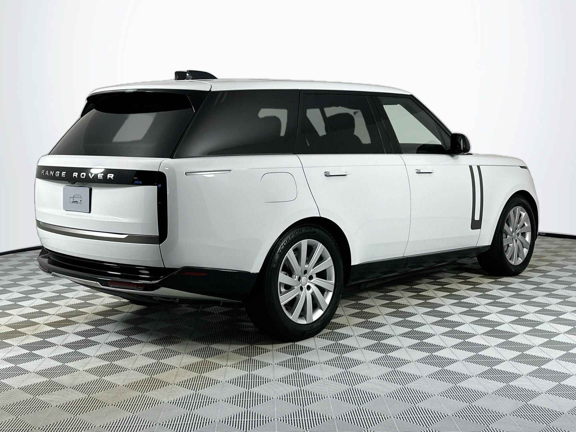 2025 Land Rover Range Rover Plug-In Hybrid SE