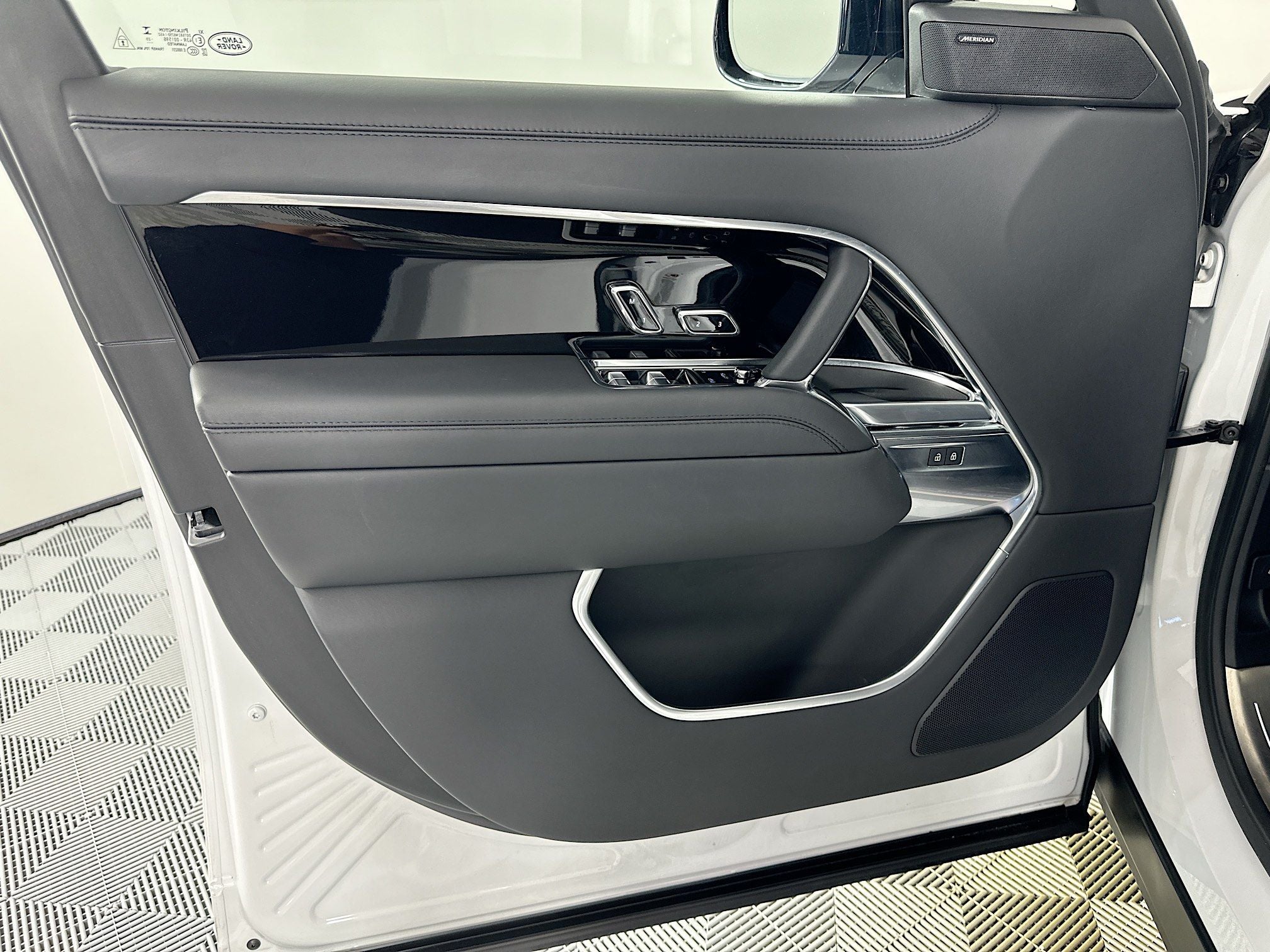 2024 Land Rover Range Rover SE