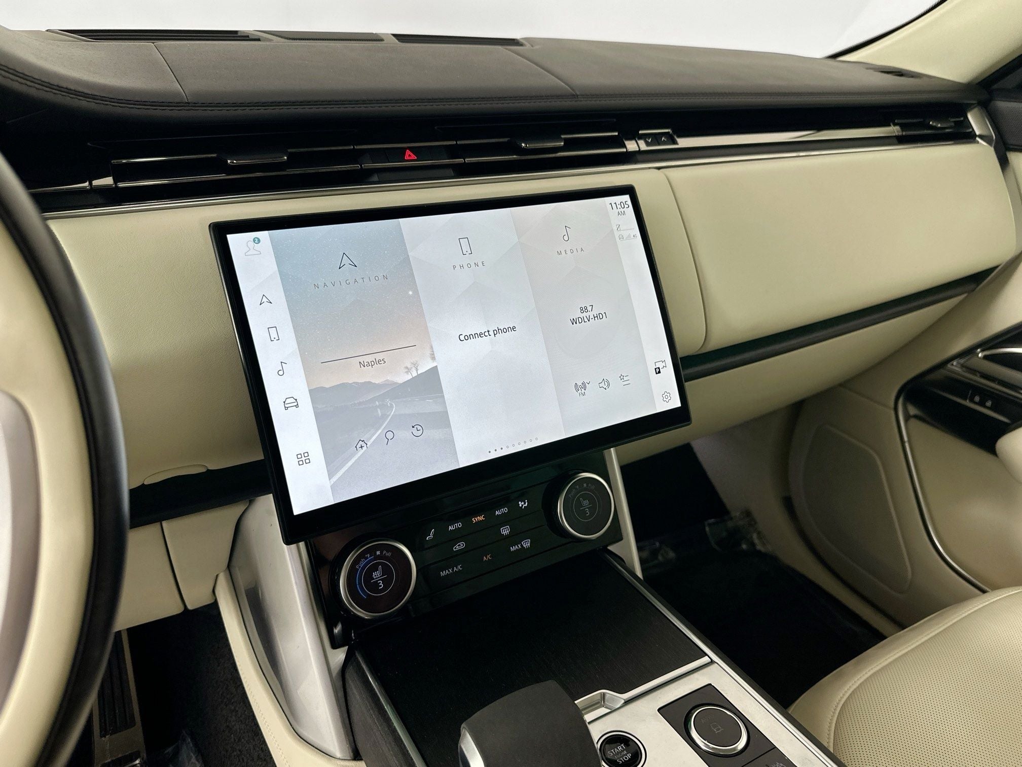 2023 Land Rover Range Rover SE