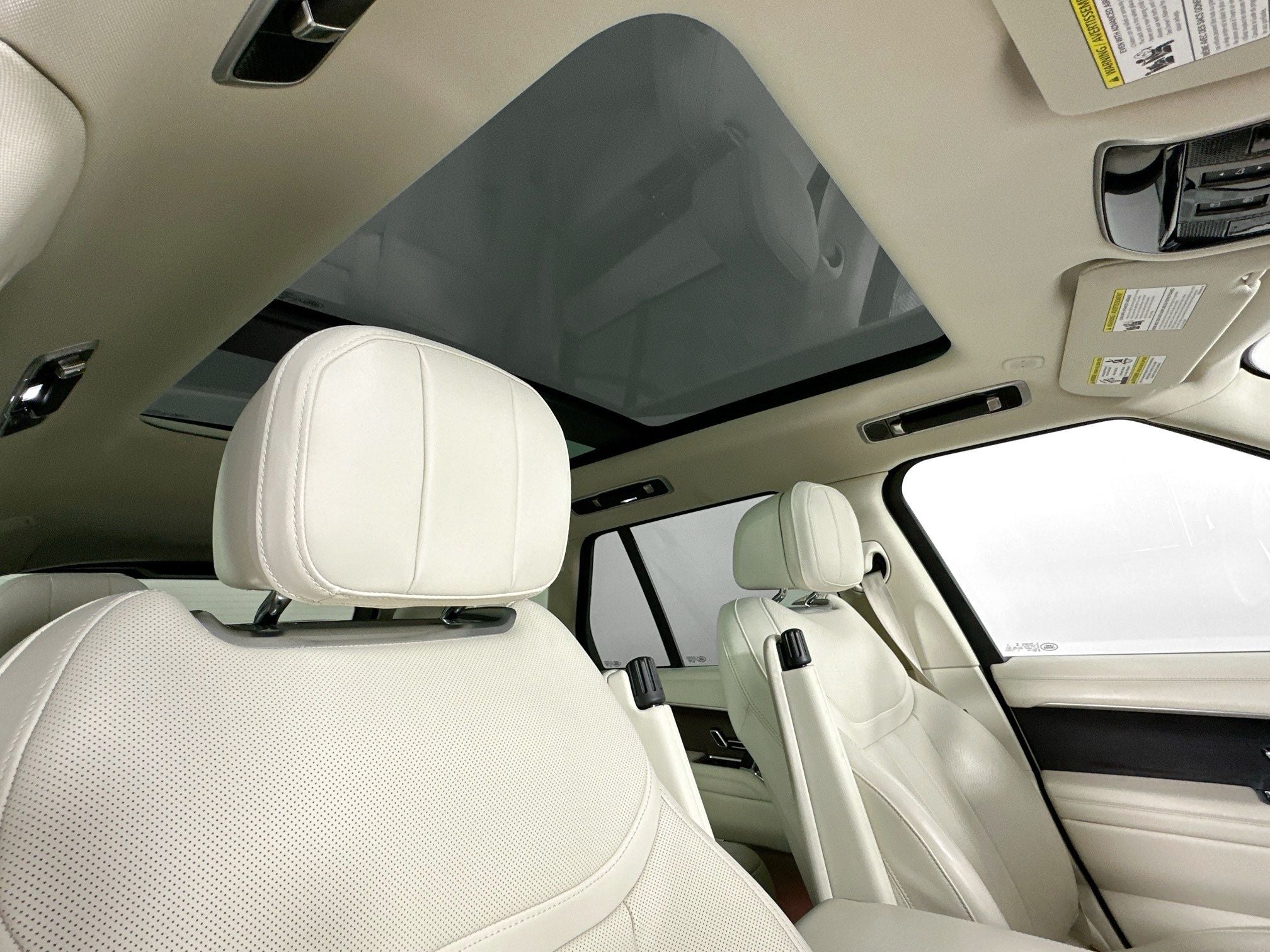 2023 Land Rover Range Rover SE