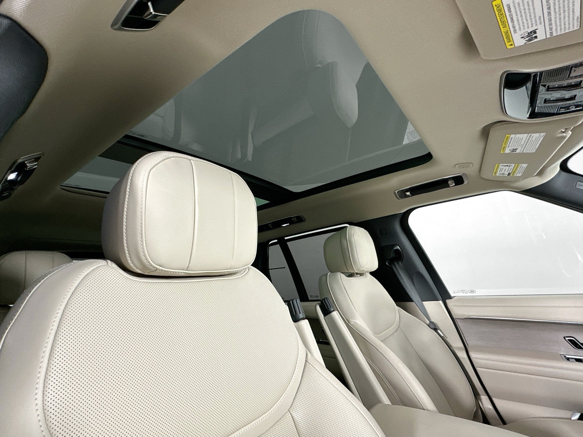 2023 Land Rover Range Rover SE