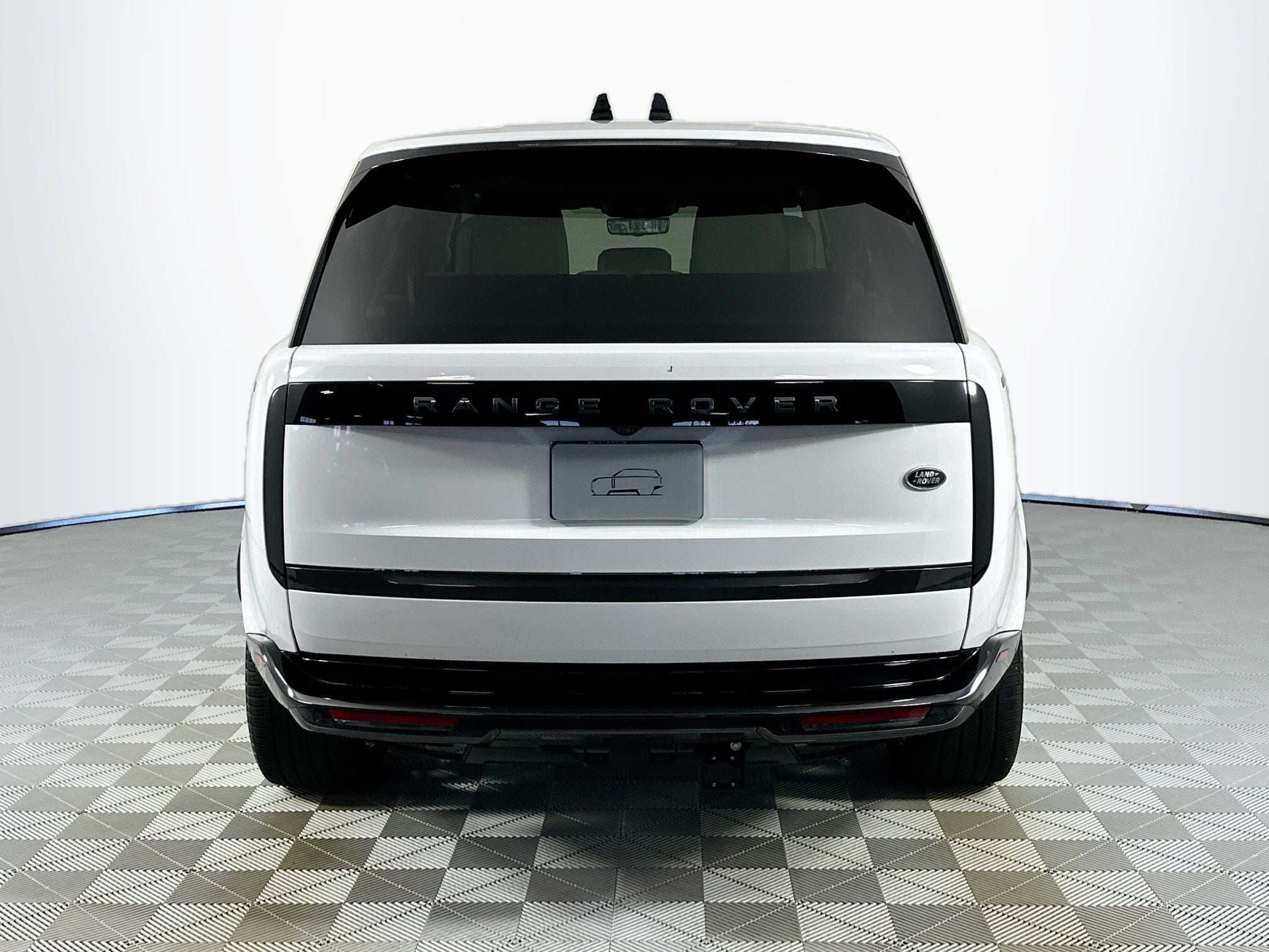 2023 Land Rover Range Rover SE LWB