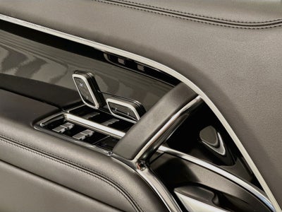 2023 Land Rover Range Rover SE LWB