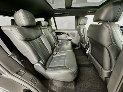 2023 Land Rover Range Rover SE LWB