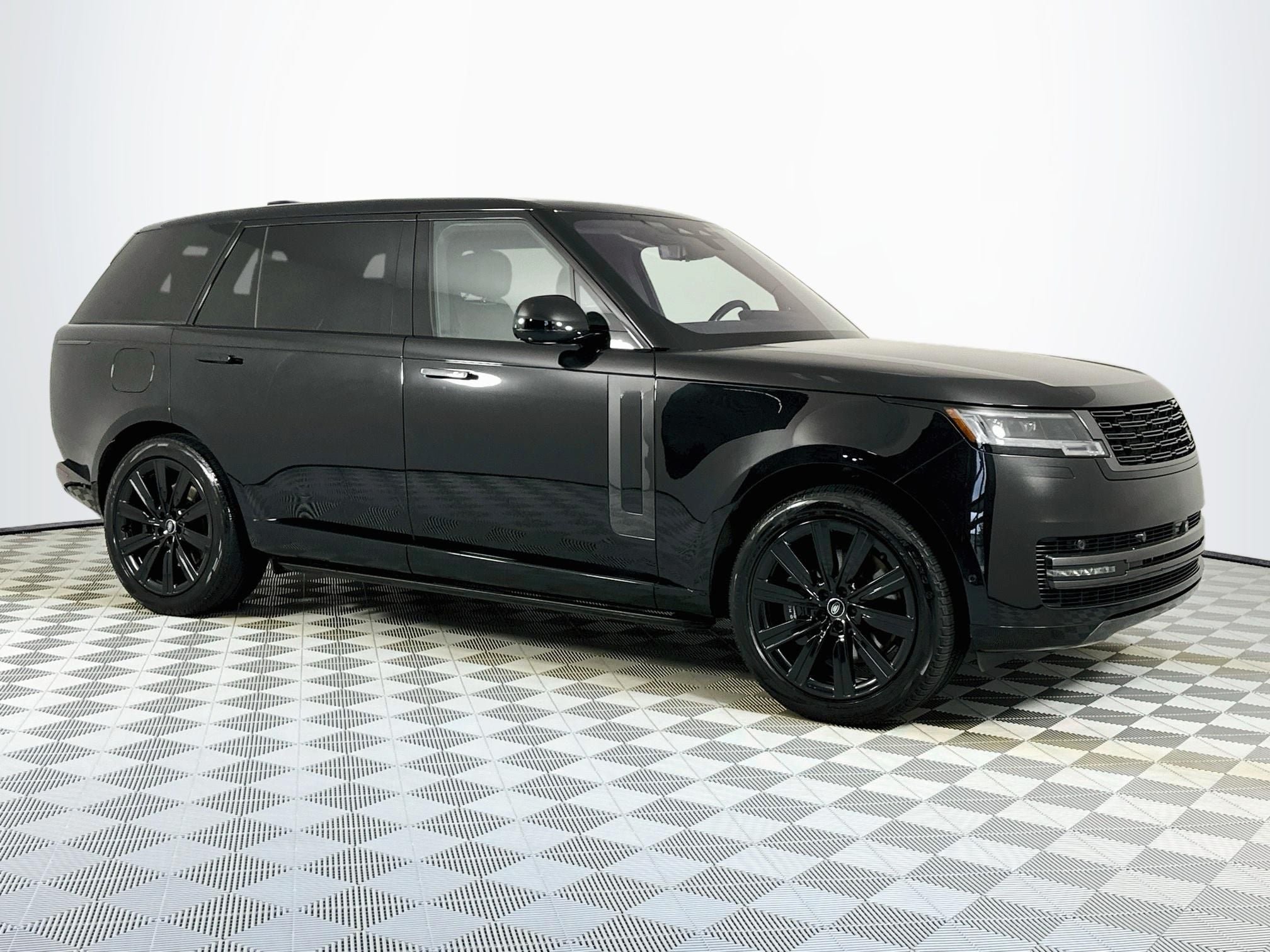 2023 Land Rover Range Rover SE LWB