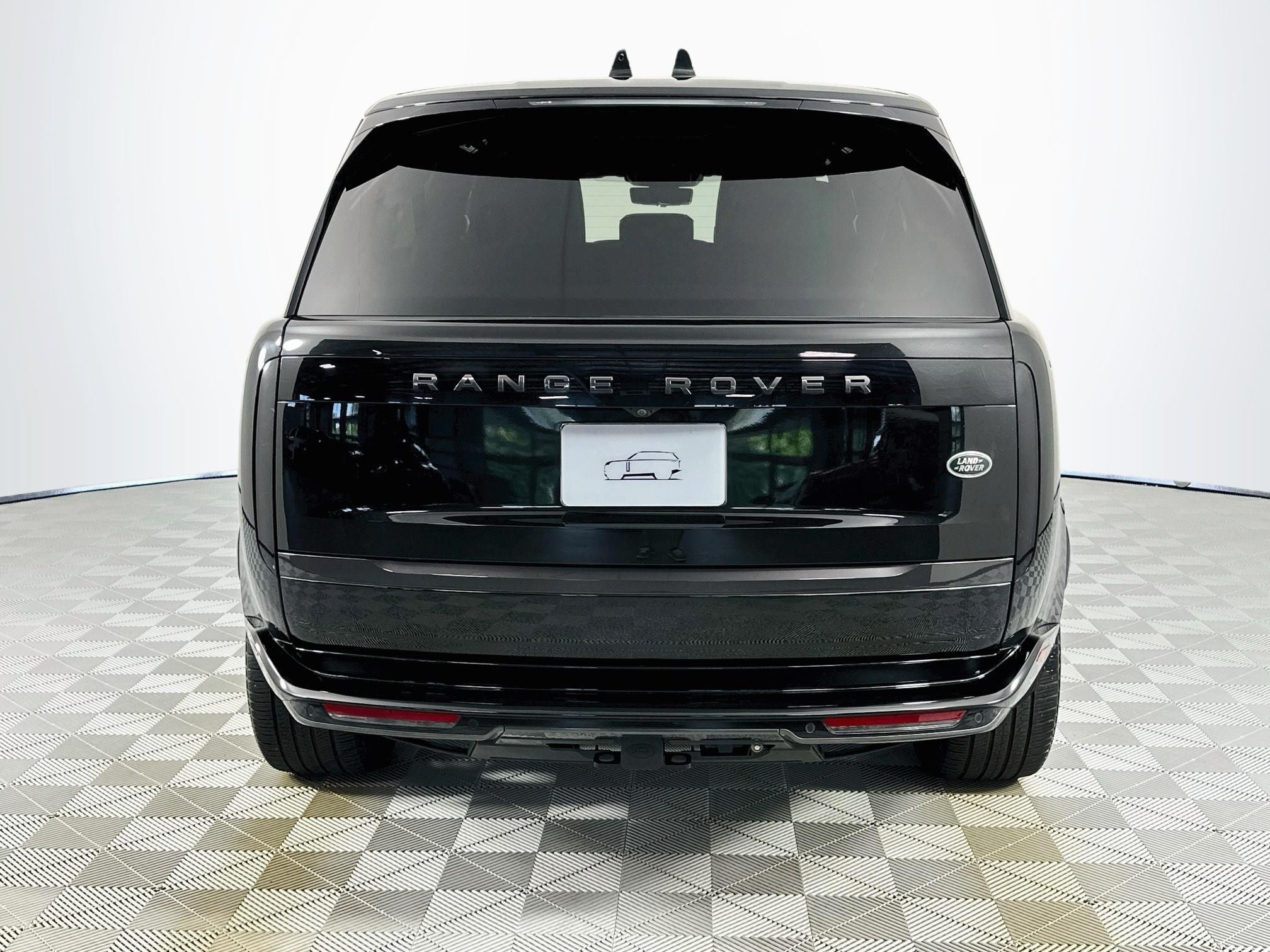 2023 Land Rover Range Rover SE LWB