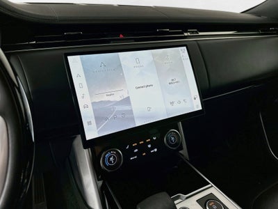 2023 Land Rover Range Rover SE LWB