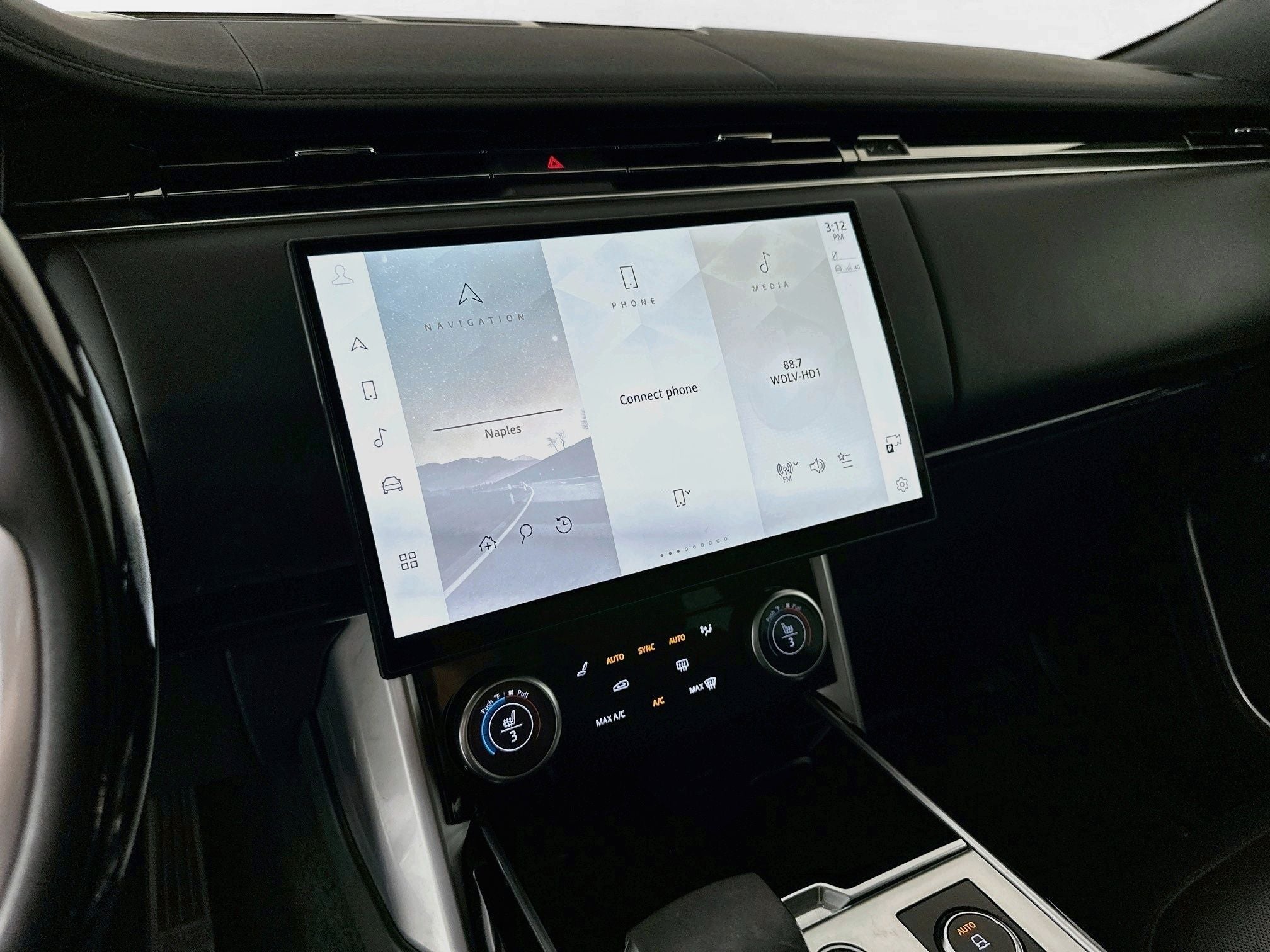 2023 Land Rover Range Rover SE LWB