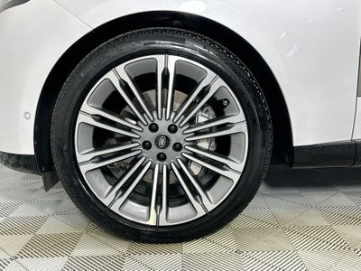 2025 Land Rover Range Rover SE LWB