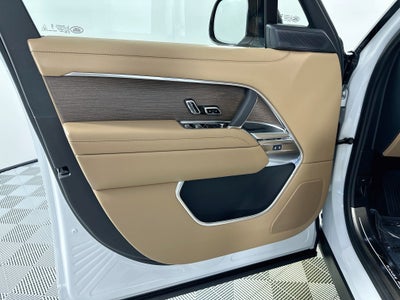 2025 Land Rover Range Rover SE LWB