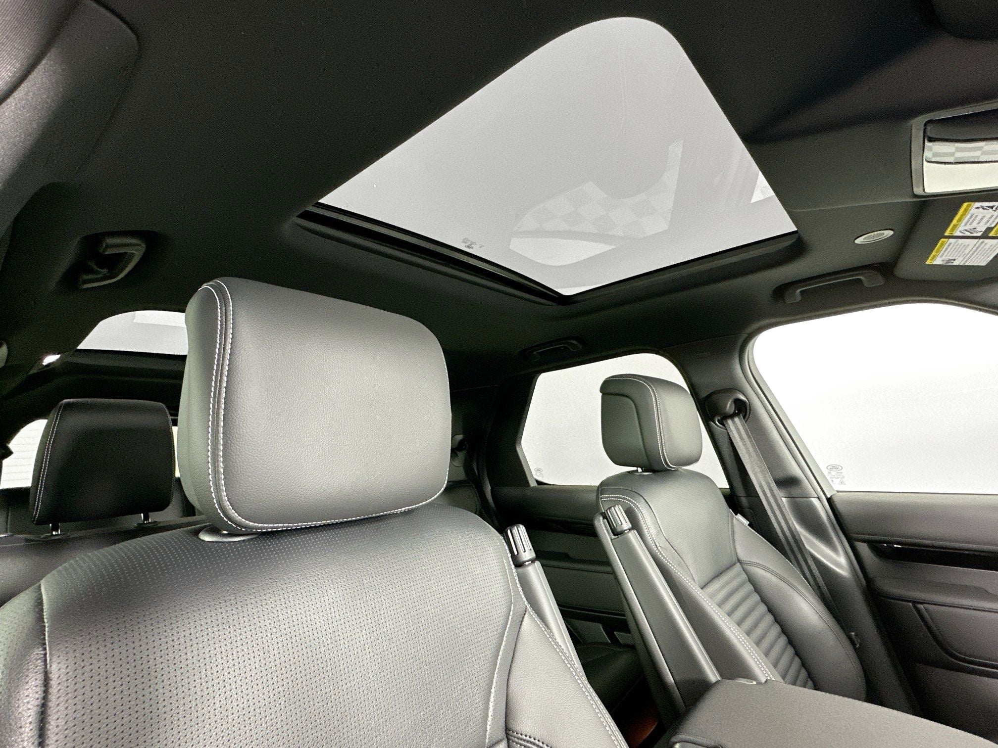 2025 Land Rover Discovery S