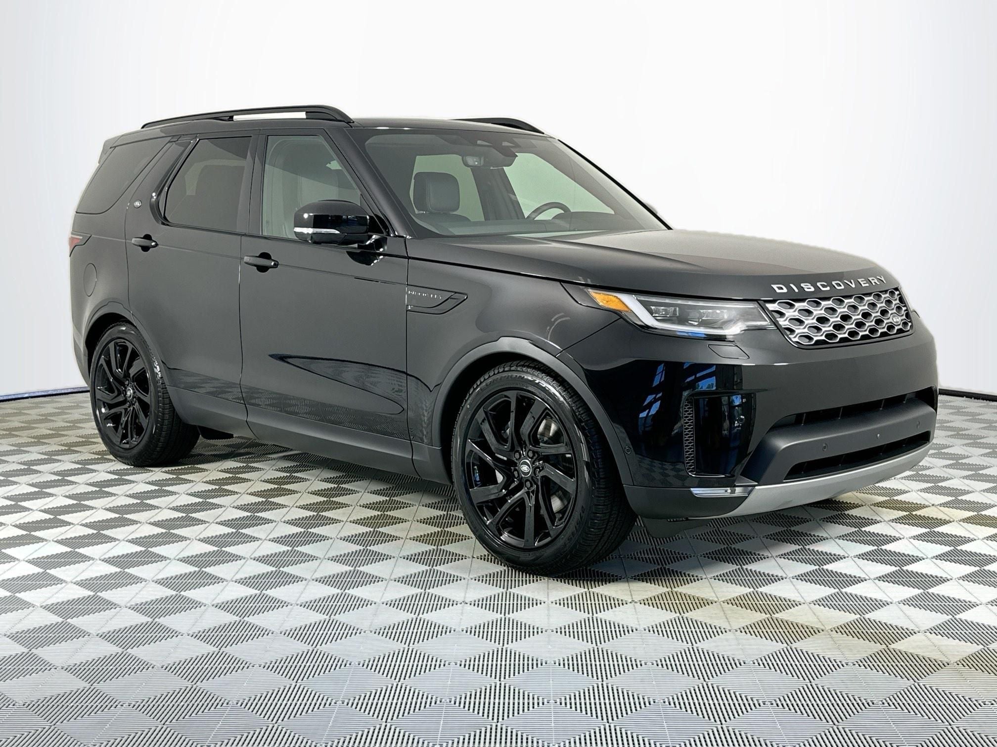 2025 Land Rover Discovery S