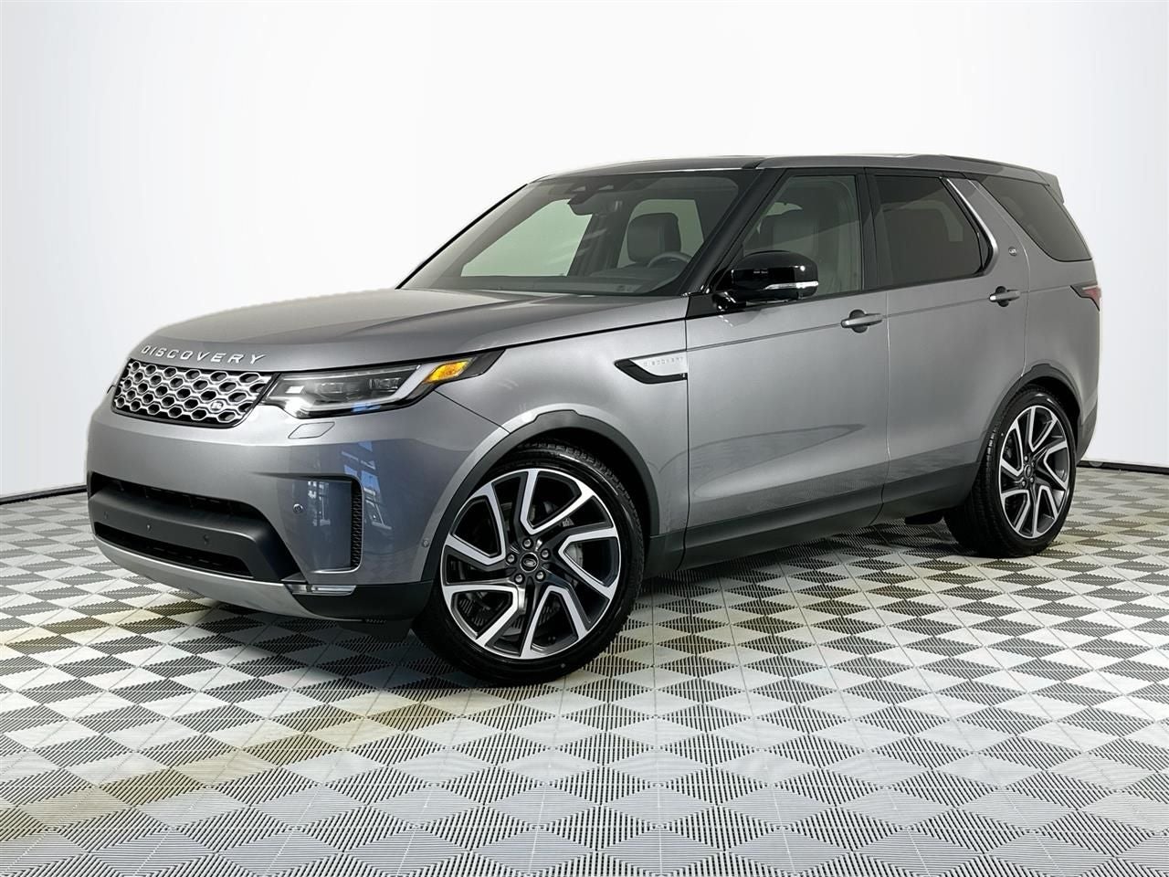 2025 Land Rover Discovery S