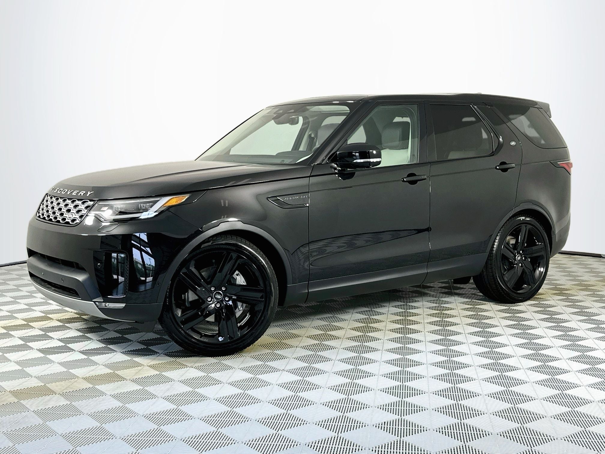 2026 Land Rover Discovery S