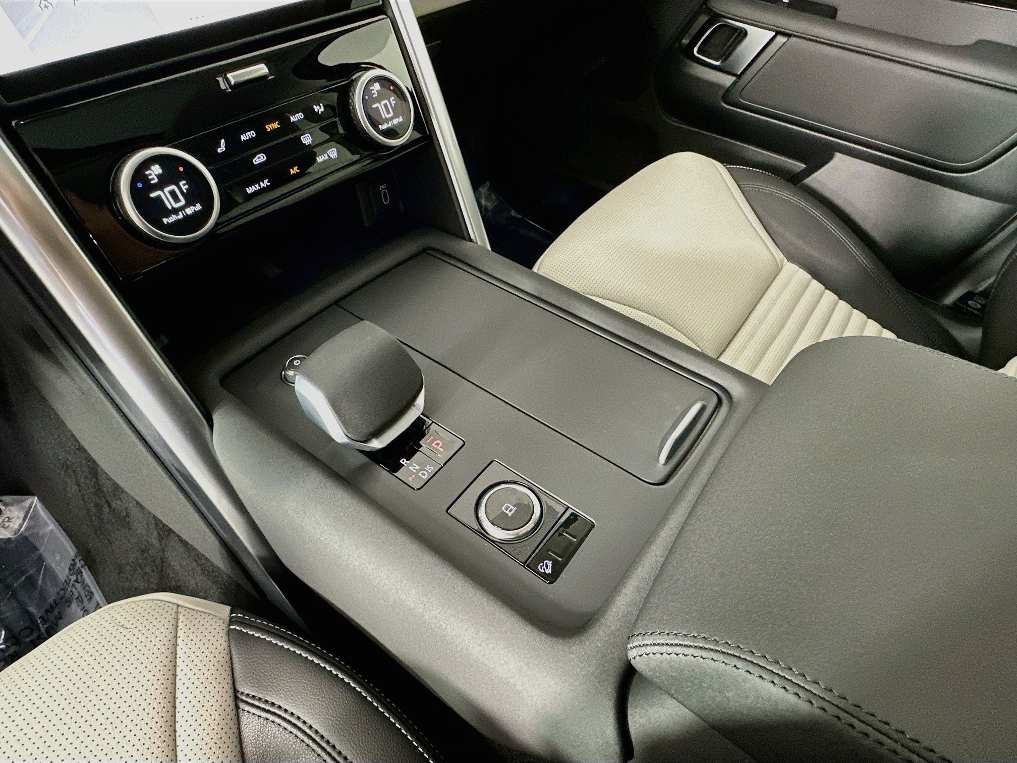 2026 Land Rover Discovery S