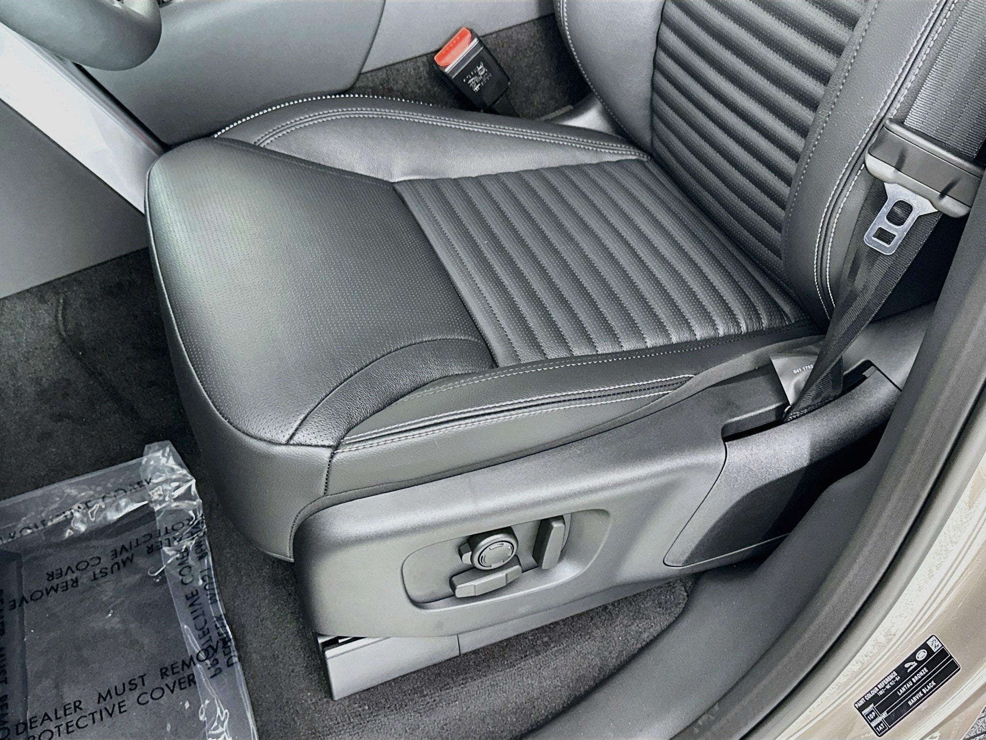 2026 Land Rover Discovery Dynamic SE