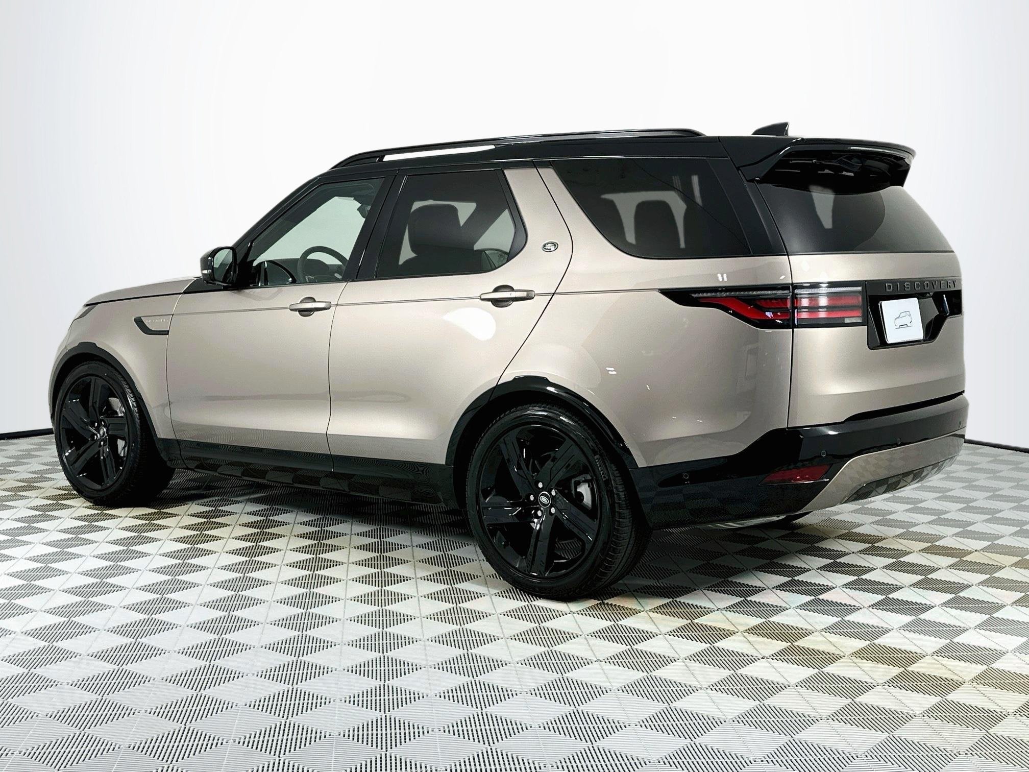 2026 Land Rover Discovery Dynamic SE