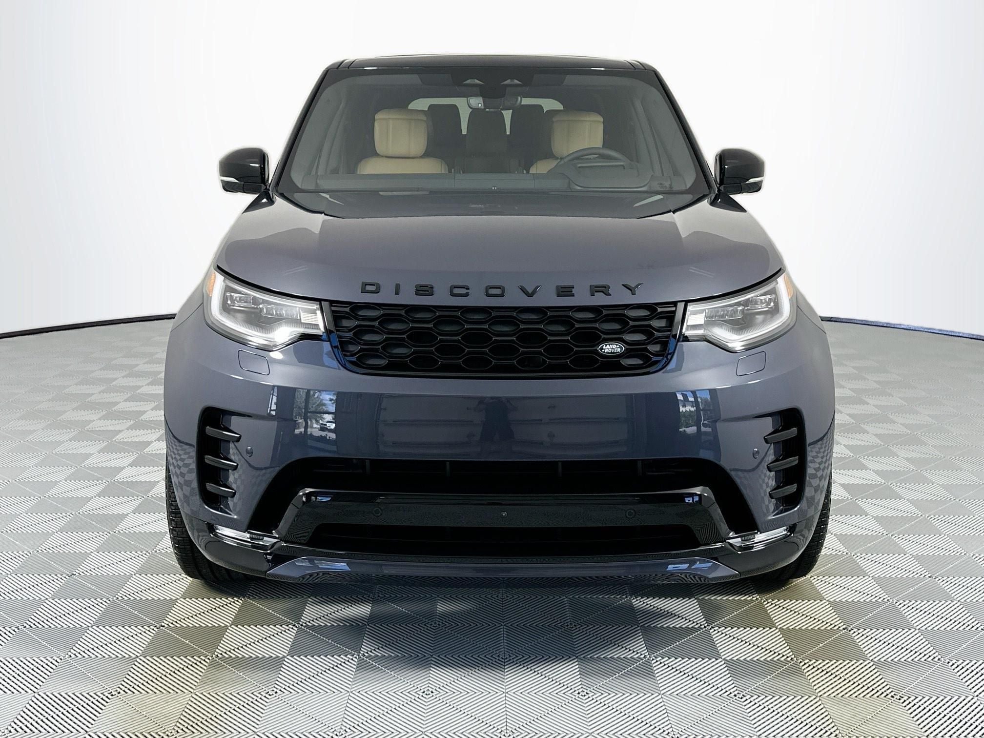2025 Land Rover Discovery Dynamic SE