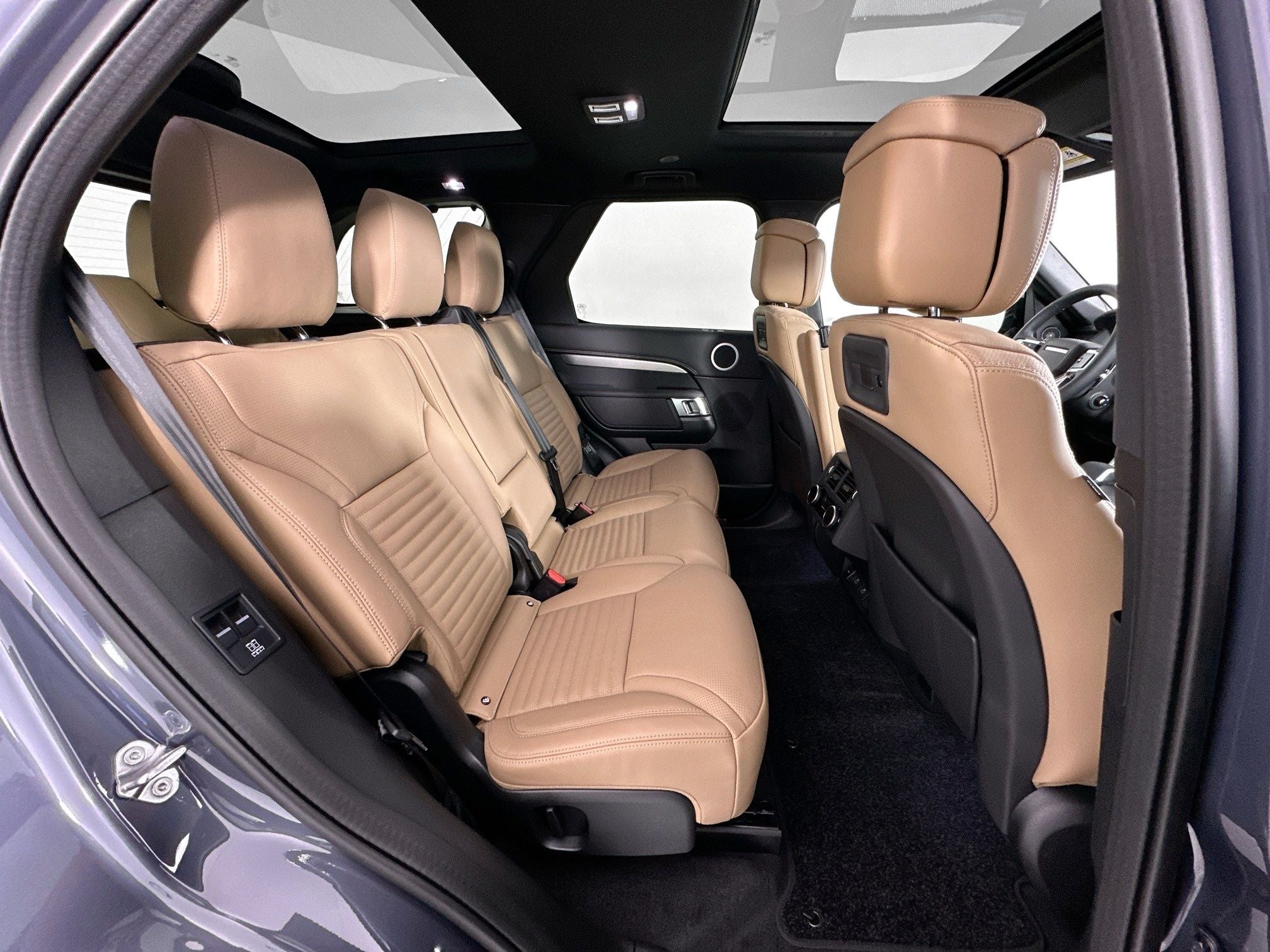 2025 Land Rover Discovery Dynamic SE