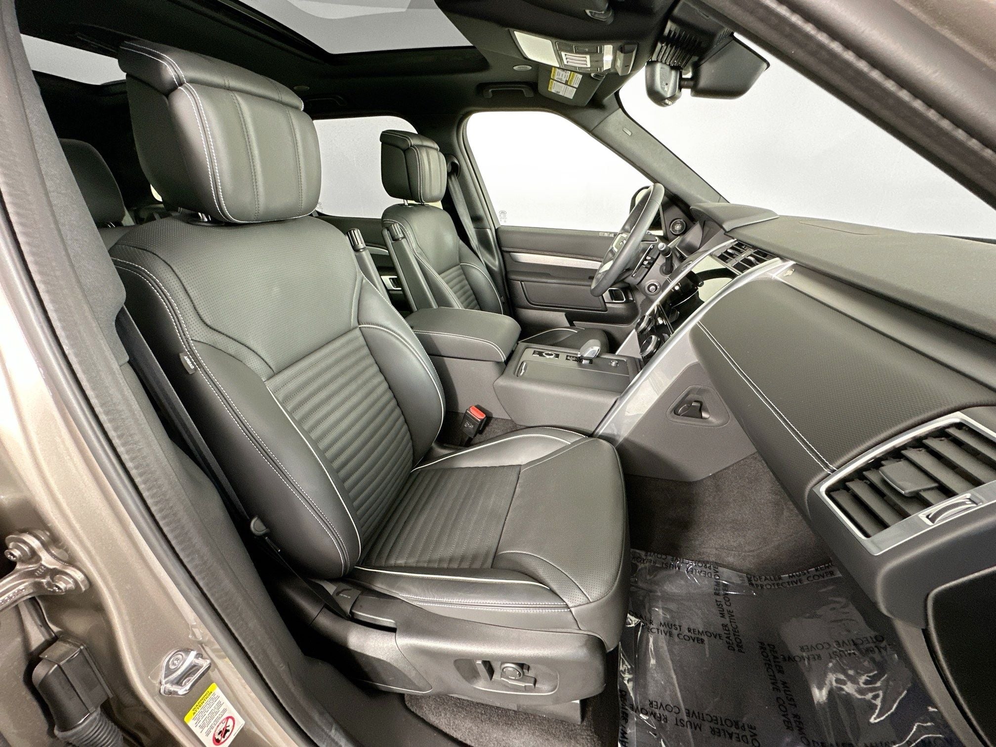 2024 Land Rover Discovery Dynamic SE