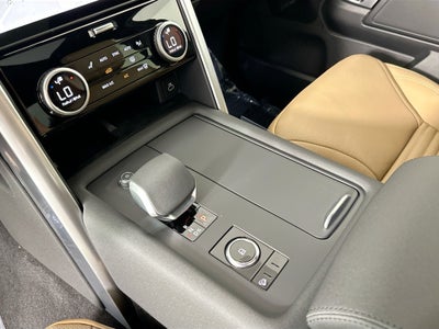 2025 Land Rover Discovery Dynamic SE